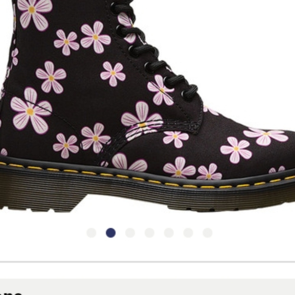 Women dr martens  size 10 nwt